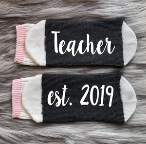 Teacher Off Duty-Teacher-Teacher Gifts-Teacher Appreciation-Teacher Socks-If You Can Read This Socks-Gift for Teachers-Teacher Gift Ideas
